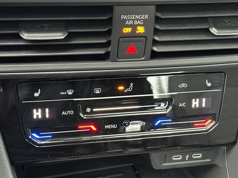 New 2026 Volkswagen Jetta SE image 19