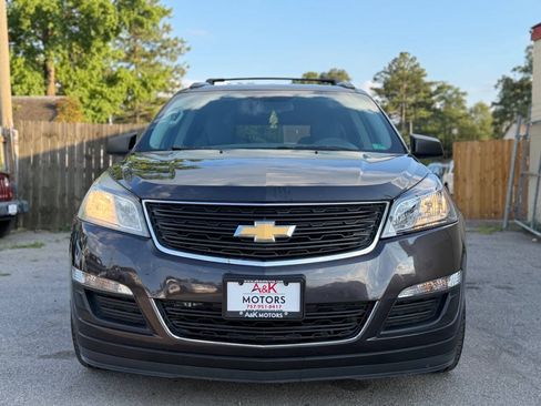 Used 2016 Chevrolet Traverse LS AWD/4WD image 3