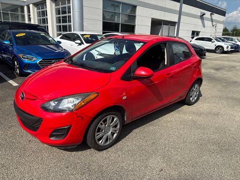 Used 2013 MAZDA MAZDA2 Sport FWD image 3