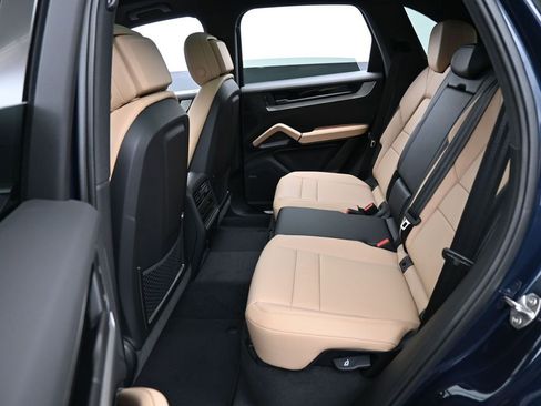 New 2026 Porsche Cayenne AWD/4WD image 24