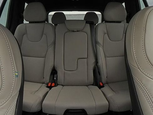 New 2026 Volvo XC90 T8 Ultra w/ Protection Package Premier AWD/4WD image 32