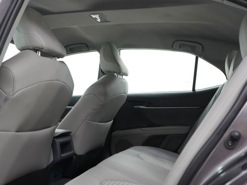 Used 2023 Toyota Camry SE image 16