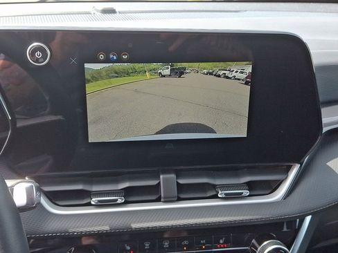 Used 2025 Chevrolet Equinox LT AWD/4WD image 18