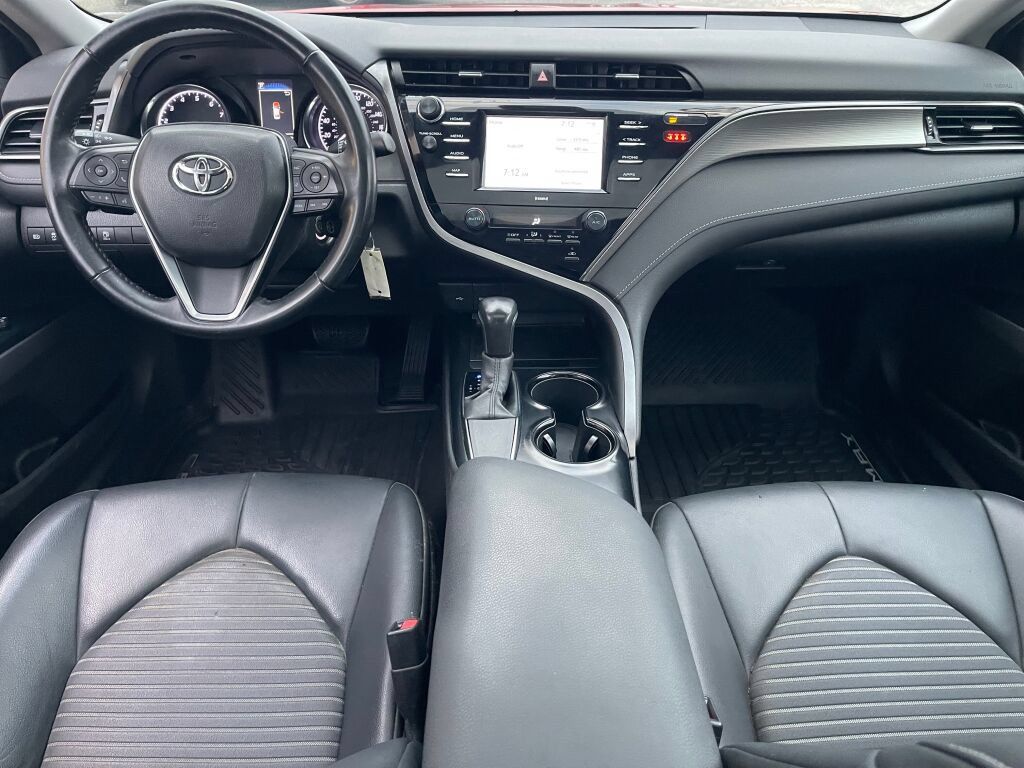 Used 2020 Toyota Camry SE FWD image 28