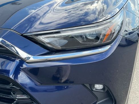 Used 2024 Toyota Grand Highlander AWD image 11