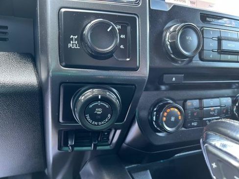 Used 2018 Ford F150 XLT w/ Equipment Group 302A Luxury AWD/4WD image 35