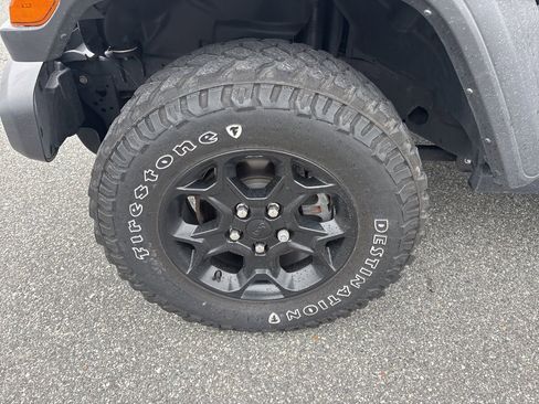 Used 2022 Jeep Wrangler Sport AWD/4WD image 11