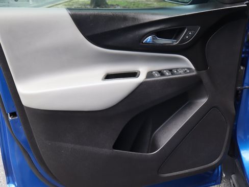 Used 2019 Chevrolet Equinox LS FWD image 16