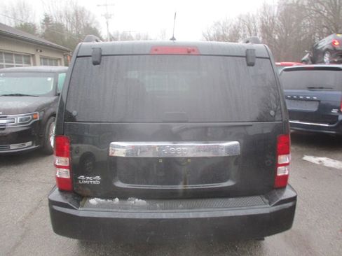 Used 2010 Jeep Liberty Limited image 6