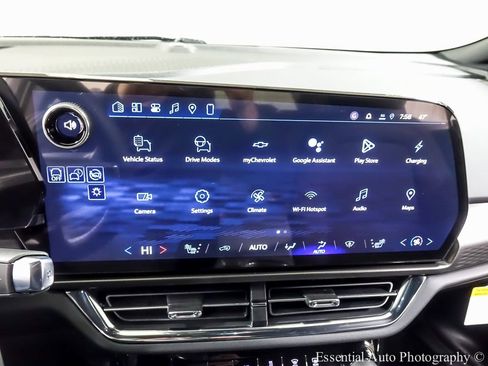 New 2026 Chevrolet Equinox EV LT image 13