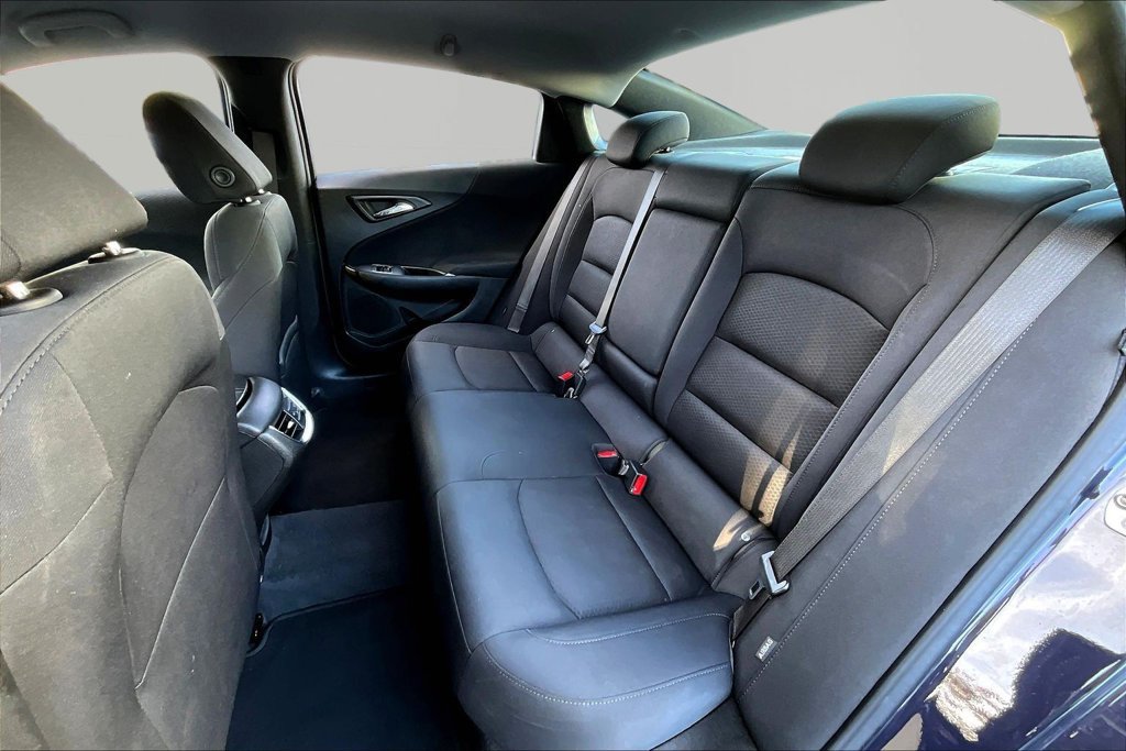 Used 2025 Chevrolet Malibu LT FWD image 23