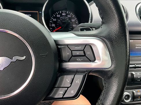 Used 2015 Ford Mustang Coupe RWD image 13
