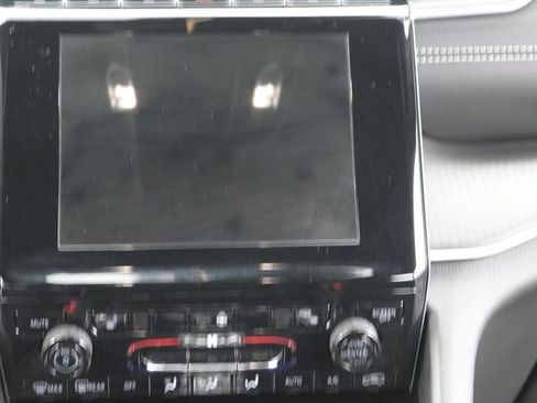 Used 2023 Jeep Grand Cherokee Altitude AWD/4WD image 25