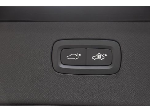 Used 2023 Volvo XC90 B6 Plus w/ Protection Package Premier image 27