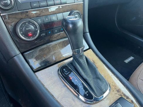 Used 2009 Mercedes-Benz CLK 550 Cabriolet image 21