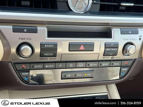 Used 2017 Lexus ES 350 w/ Luxury Package image 35