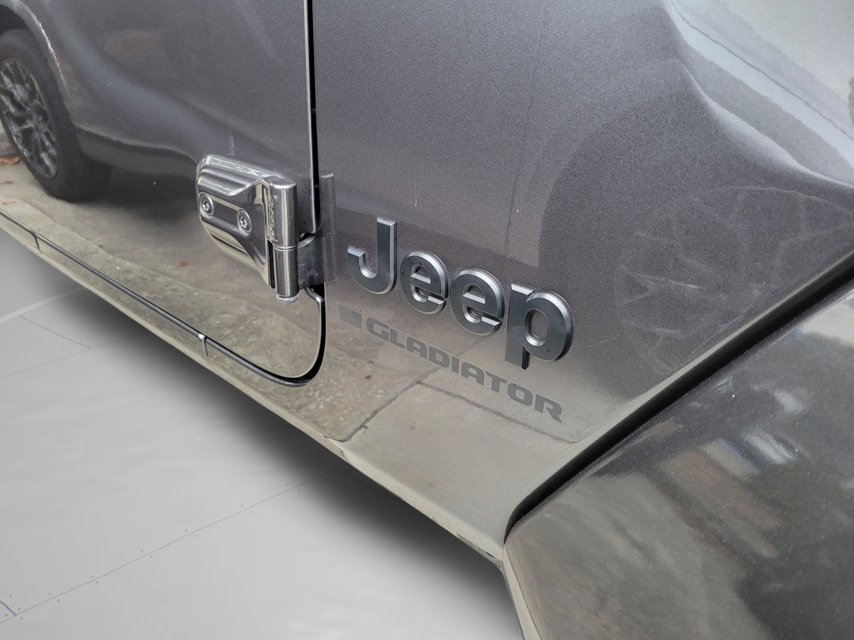 Used 2025 Jeep Gladiator Sport AWD/4WD image 6
