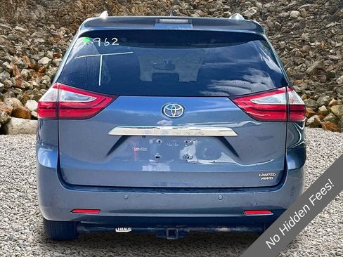 Used 2017 Toyota Sienna Limited Premium AWD/4WD image 3