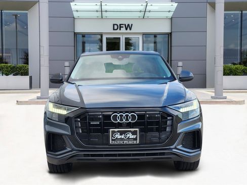 Used 2019 Audi Q8 Prestige w/ Luxury Package image 2