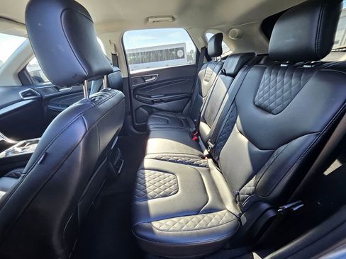 Used 2024 Ford Edge Titanium image 10