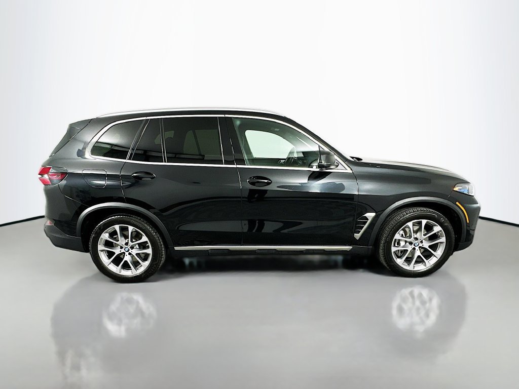 Used 2025 BMW X5 sDrive40i w/ Premium Package RWD image 4
