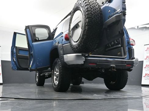 Used 2013 Toyota FJ Cruiser 4WD image 45