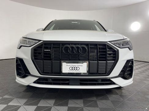 New 2025 Audi Q3 2.0T Premium image 9