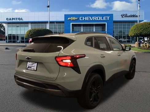 New 2026 Chevrolet Trax ACTIV w/ Sunroof Package FWD image 3