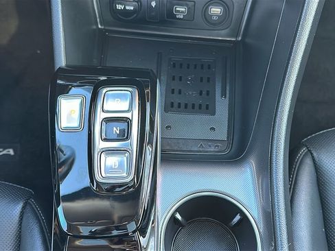 Used 2022 Hyundai Sonata Limited FWD image 28
