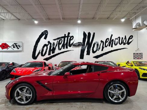 Used 2015 Chevrolet Corvette Stingray Coupe w/ 2LT Preferred Equipment Group RWD image 2