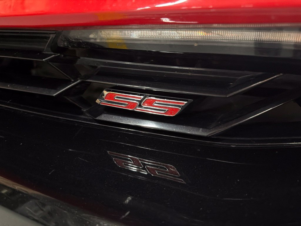 Used 2019 Chevrolet Camaro SS RWD image 5