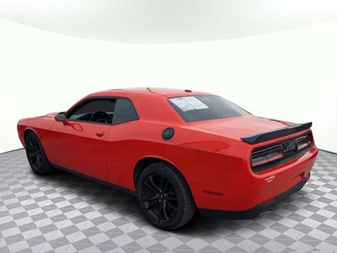 Used 2018 Dodge Challenger SXT w/ Blacktop Package image 5