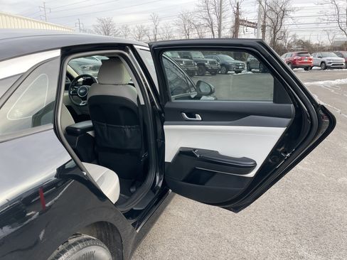 Used 2021 Kia K5 LXS image 15