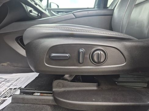 Used 2024 Buick Enclave Essence w/ Experience Buick Package FWD image 17