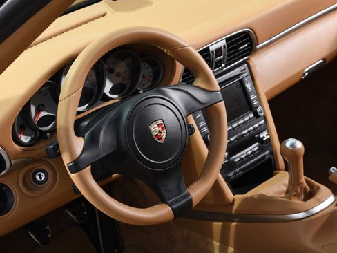 Used 2011 Porsche 911 Carrera S RWD image 4