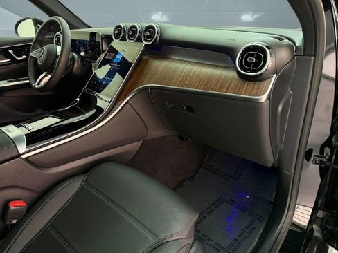 Certified 2026 Mercedes-Benz GLC 300 image 21