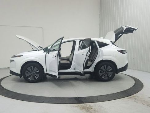 Used 2025 Nissan Murano SL w/ Cargo Package AWD/4WD image 12