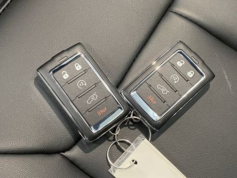 New 2025 Jeep Grand Cherokee L Limited w/ Trailer Tow Package image 30