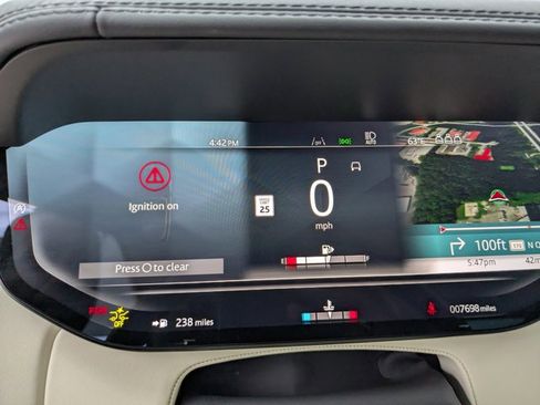 Certified 2025 Land Rover Range Rover SE image 14