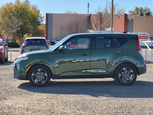 Used 2020 Kia Soul EX image 4
