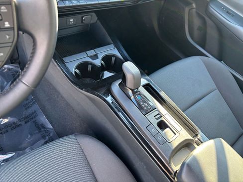 Used 2025 Toyota Prius LE image 42