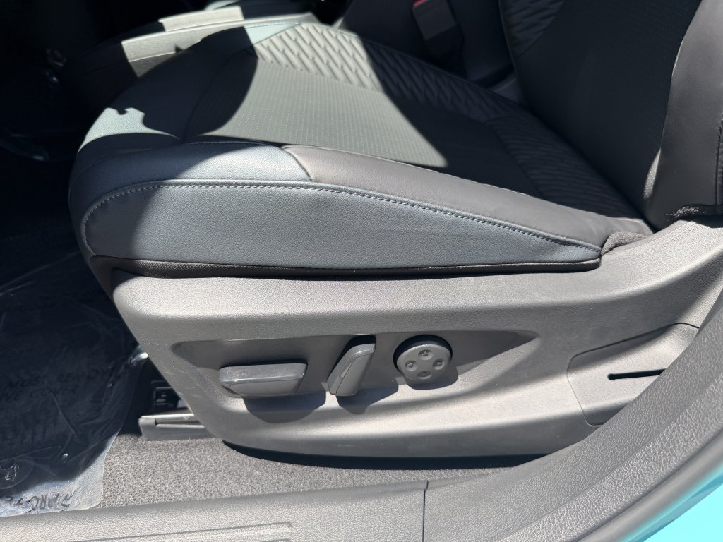 Used 2026 Nissan Leaf Platinum+ FWD image 30