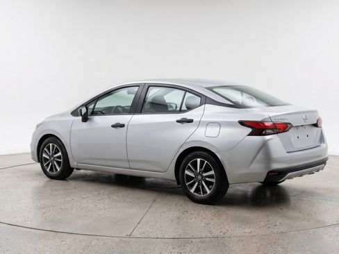 Used 2025 Nissan Versa SV FWD image 6