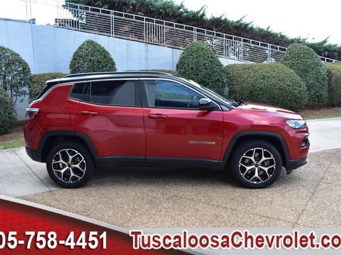 Used 2025 Jeep Compass Limited AWD/4WD image 13