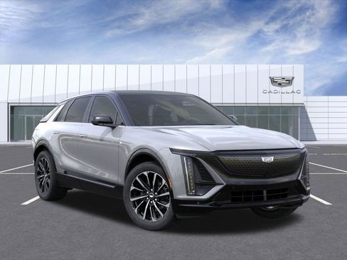 New 2026 Cadillac Lyriq Sport w/ LPO, Floor Liner Package AWD/4WD image 7