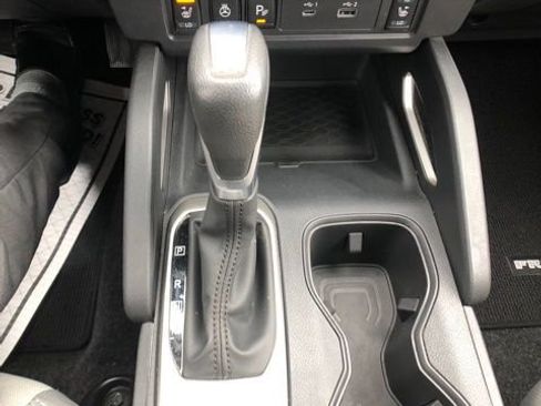 Used 2022 Nissan Frontier SV image 20