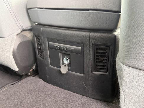Used 2017 RAM 1500 Big Horn AWD/4WD image 19