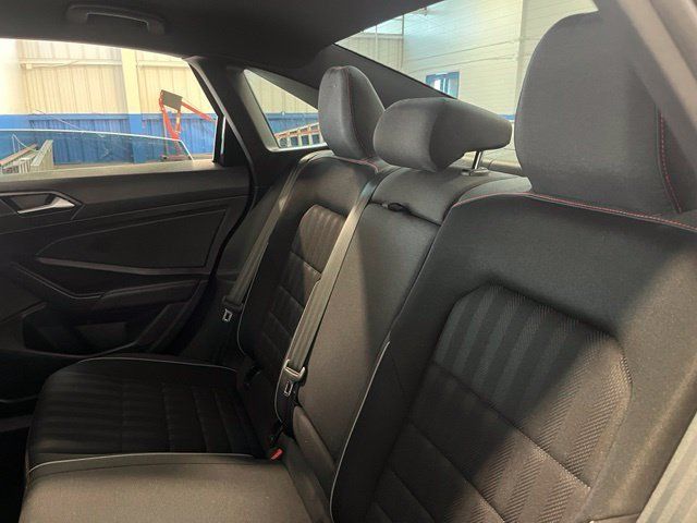 Used 2019 Volkswagen Jetta GLI FWD image 19