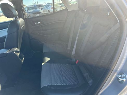 Used 2025 Chevrolet Trax LT image 25