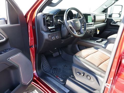 Used 2025 Chevrolet Silverado 3500 High Country w/ High Country Premium Package image 16